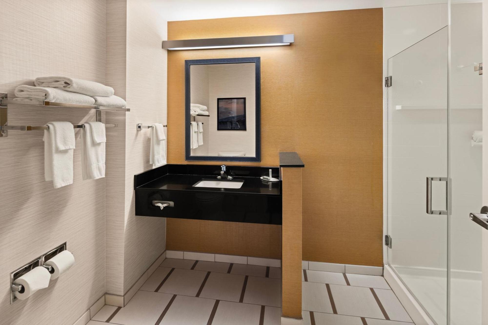 Fairfield Inn & Suites By Marriott Waterloo Cedar Falls Zewnętrze zdjęcie