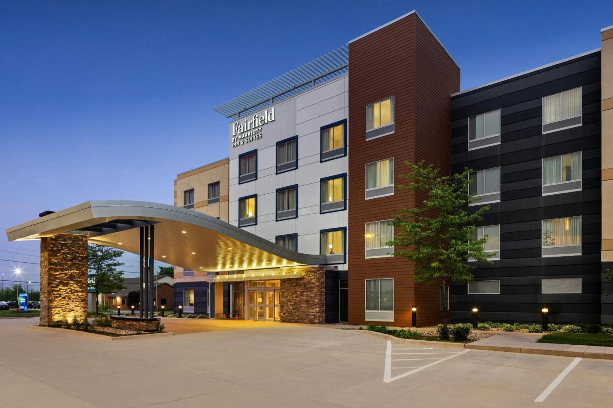 Fairfield Inn & Suites By Marriott Waterloo Cedar Falls Zewnętrze zdjęcie