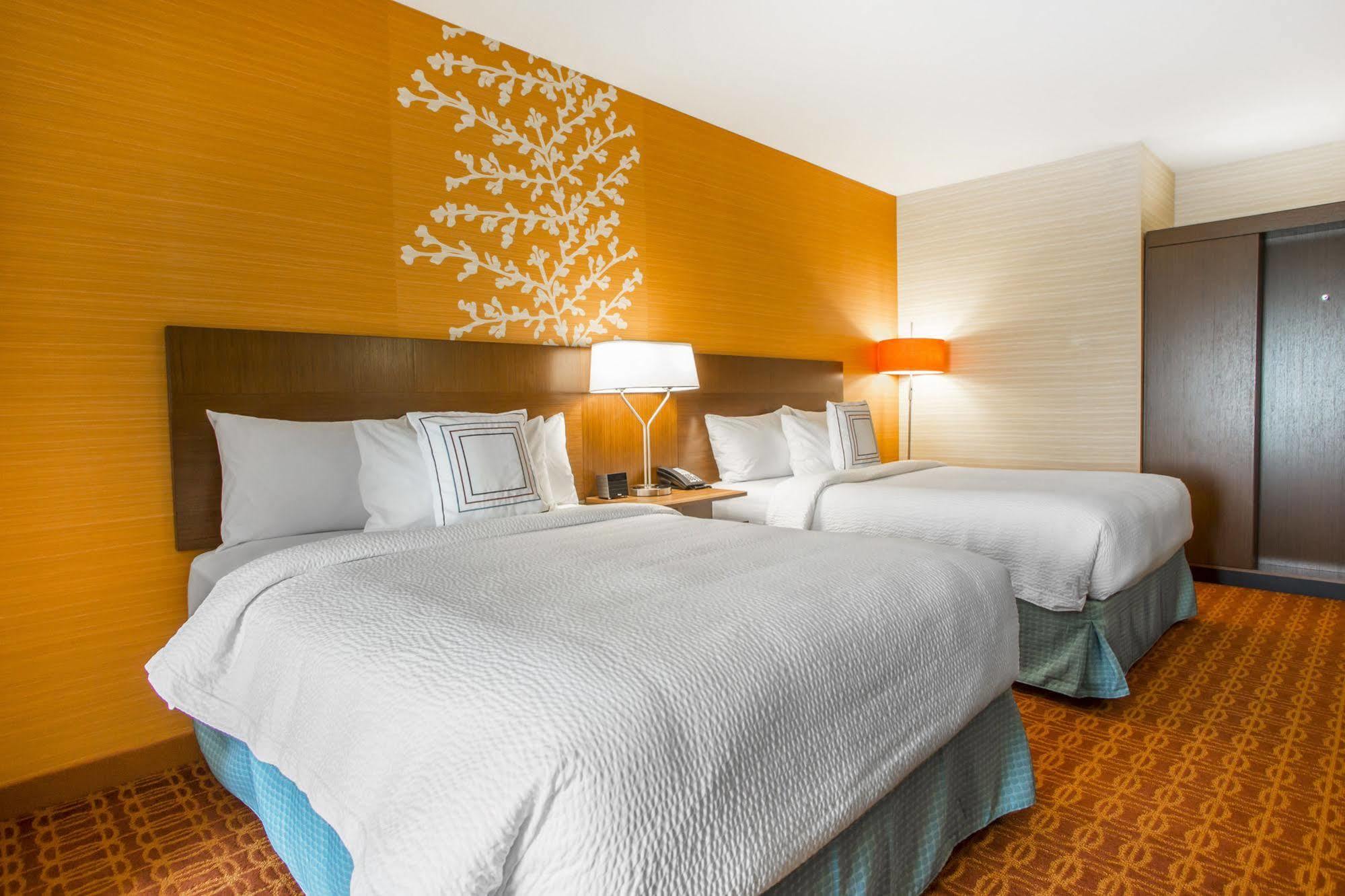 Fairfield Inn & Suites By Marriott Waterloo Cedar Falls Zewnętrze zdjęcie